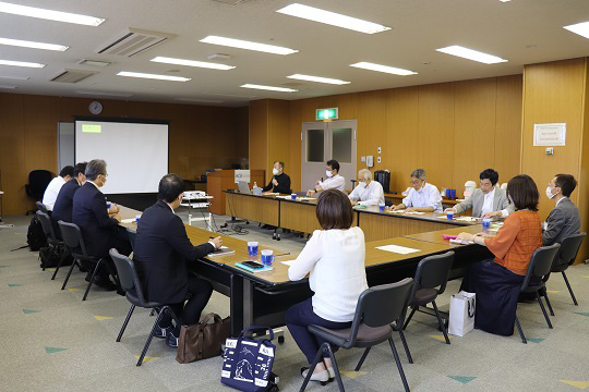 北九州空港の発展に向けた勉強会を開催しました。